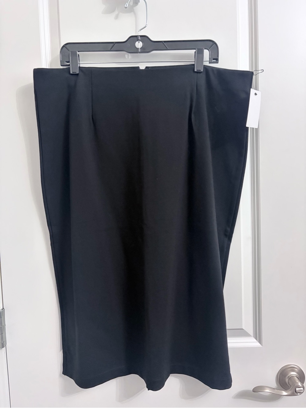 Halogen Black Mid-Rise Pencil Skirt